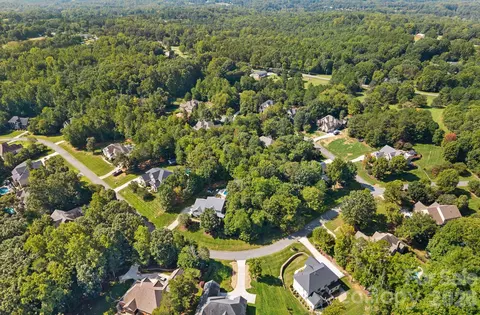 View/Area - 174 Logan Crossing Dr, Davidson, NC 28036 photo 2 of 3