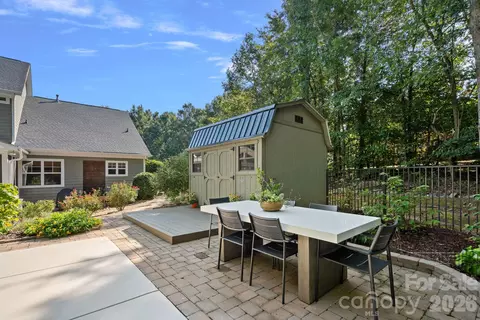 Exterior - 174 Logan Crossing Dr, Davidson, NC 28036 photo 9 of 11