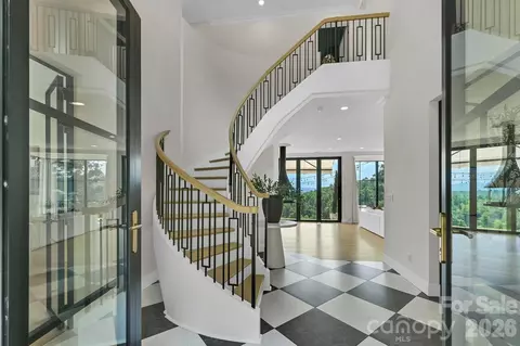 Entry Way - 107 Lee Ln, Mars Hill, NC 28754 photo 1 of 4