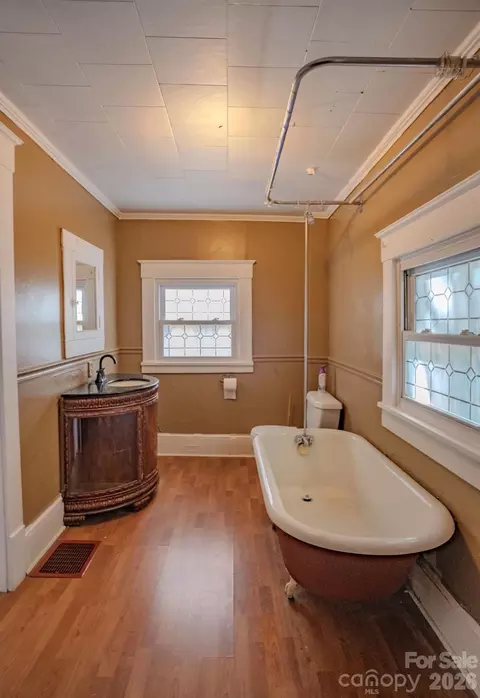 Bath - 401 8th St, Spencer, NC 28159 photo 1 of 5