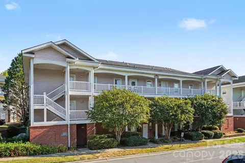 9243 Meadow Vista 302 Rd #302, Charlotte, NC 28213