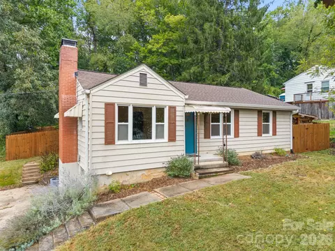 400 Monte Vista Rd, Candler, NC 28715