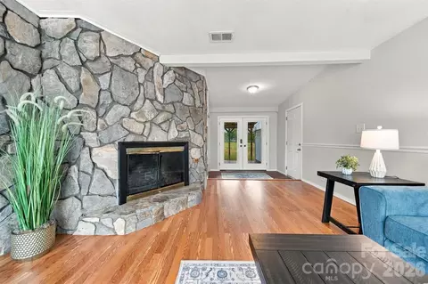 Living - 4273 Springs Rd, Conover, NC 28613 photo 5 of 6