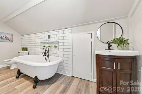 Bath - 4273 Springs Rd, Conover, NC 28613 photo 6 of 6