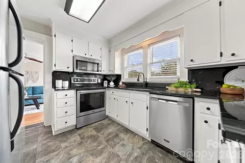 Kitchen - 4273 Springs Rd, Conover, NC 28613 photo 1 of 3