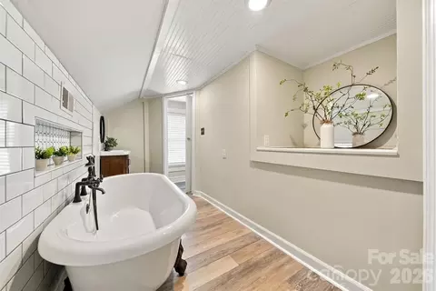 Bath - 4273 Springs Rd, Conover, NC 28613 photo 5 of 6