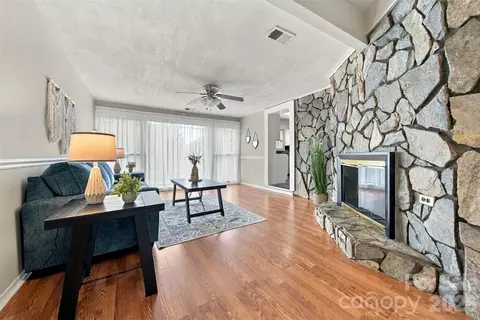 Living - 4273 Springs Rd, Conover, NC 28613 photo 6 of 6