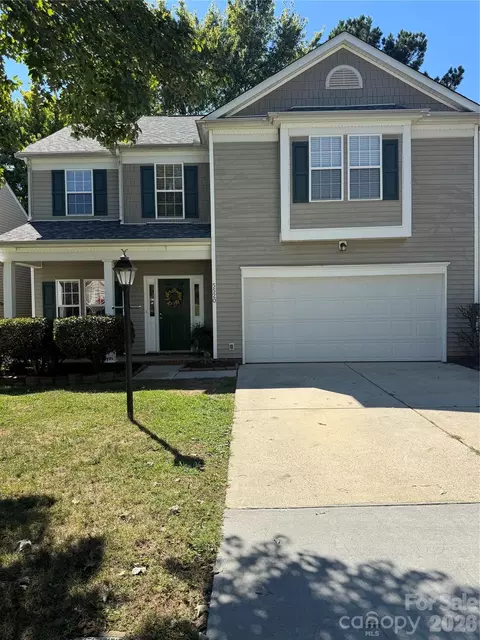 5520 Waverly Lynn Ln, Charlotte, NC 28269
