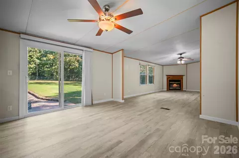 Living - 2089 Bison Trl, Maiden, NC 28650 photo 6 of 9