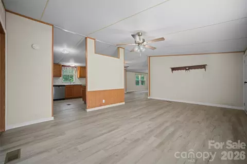 Living - 2089 Bison Trl, Maiden, NC 28650 photo 2 of 9