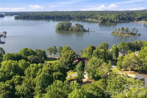 184 High Lake Dr, Statesville, NC 28677