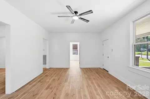 Living - 704 4th St, Spencer, NC 28159 photo 5 of 10