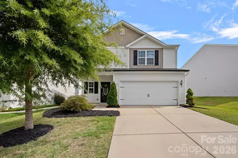 8226 Paw Valley Ln, Charlotte, NC 28214