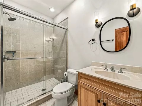Bath - 56 Devonshire Dr, Mills River, NC 28759 photo 6 of 7