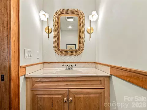 Bath - 56 Devonshire Dr, Mills River, NC 28759 photo 5 of 7