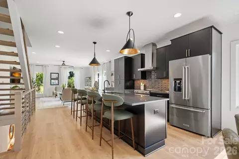 910 Van Every St, Charlotte, NC 28205