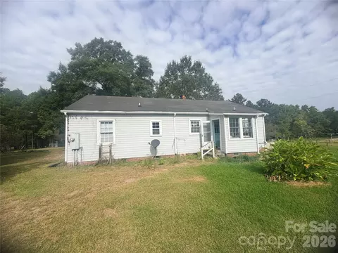Exterior - 171 Fox Run Rd, Lancaster, SC 29720 photo 3 of 7