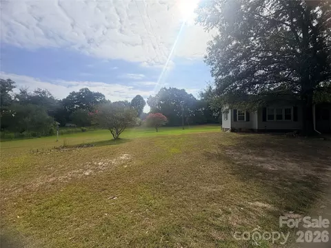 Exterior - 171 Fox Run Rd, Lancaster, SC 29720 photo 5 of 7