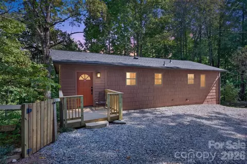9 Good Neighbor Rdg, Weaverville, NC 28787