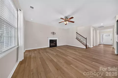 Living - 234 Fordham Ct, Lancaster, SC 29720 photo 2 of 4