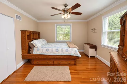 Bedroom - 609 1st N Ave N, Conover, NC 28613 photo 4 of 5