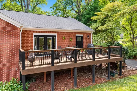 Exterior - 609 1st N Ave N, Conover, NC 28613 photo 3 of 5