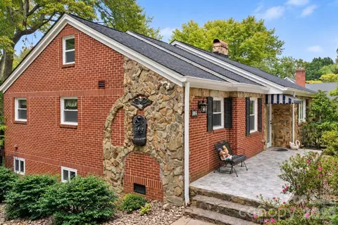 Exterior - 609 1st N Ave N, Conover, NC 28613 photo 2 of 5