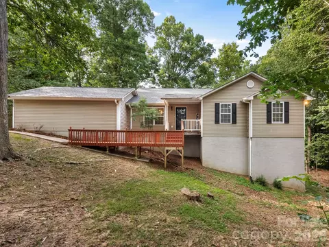 6238 King George Dr, Charlotte, NC 28213