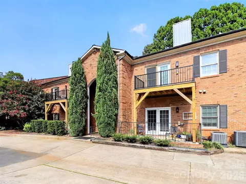 1012 Queens C Rd #C, Charlotte, NC 28207