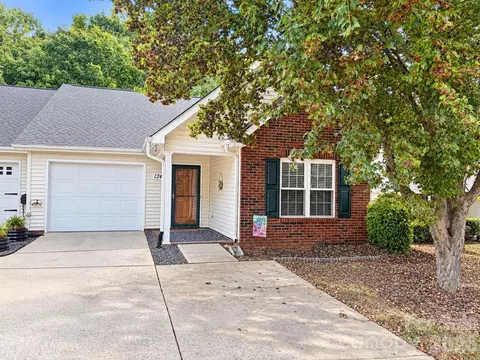 124 Keswick Ln, Mooresville, NC 28117