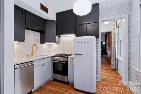 712 Louise 203 Ave #203, Charlotte, NC 28204