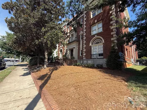 712 Louise 203 Ave #203, Charlotte, NC 28204