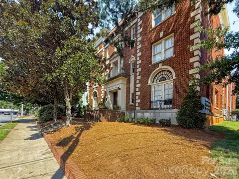 712 Louise 203 Ave #203, Charlotte, NC 28204