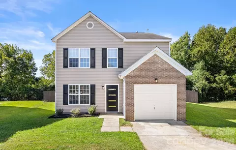 1153 Delander Ln, Charlotte, NC 28214