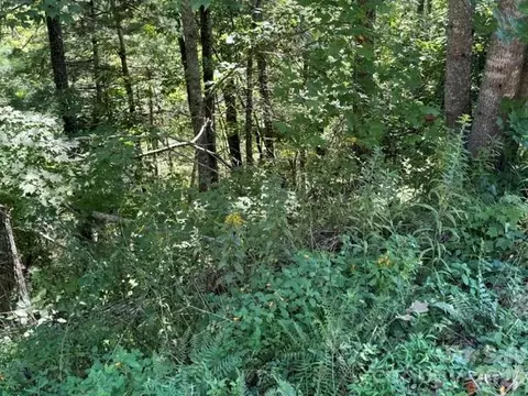Jarvis Drive, Hendersonville, NC 28792