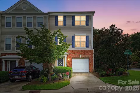 5325 Dockery Dr, Charlotte, NC 28209