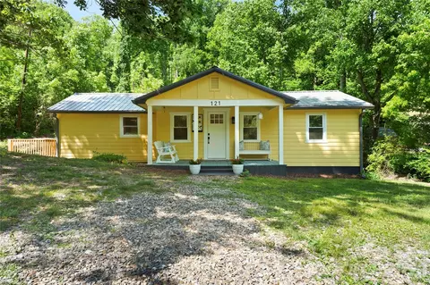 121 Sugar Cove Rd, Weaverville, NC 28787
