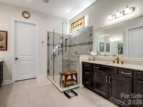 Bath - 6015 Waldorf Ave, Monroe, NC 28110 photo 3 of 4