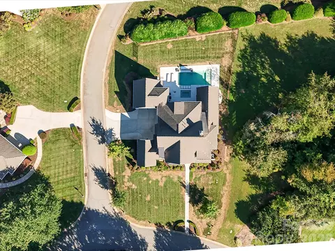 View/Area - 18717 Square Sail Rd, Cornelius, NC 28031 photo 2 of 5