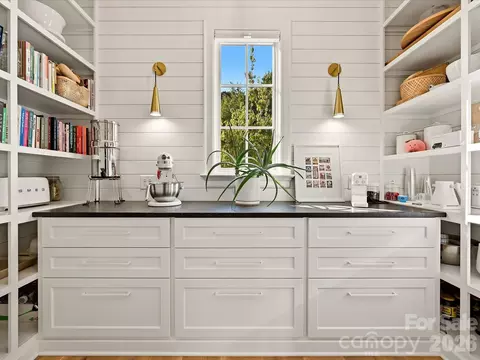 Kitchen - 18717 Square Sail Rd, Cornelius, NC 28031 photo 6 of 6