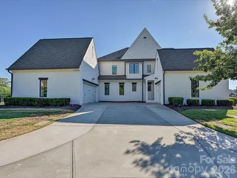 Exterior - 18717 Square Sail Rd, Cornelius, NC 28031 photo 9 of 11