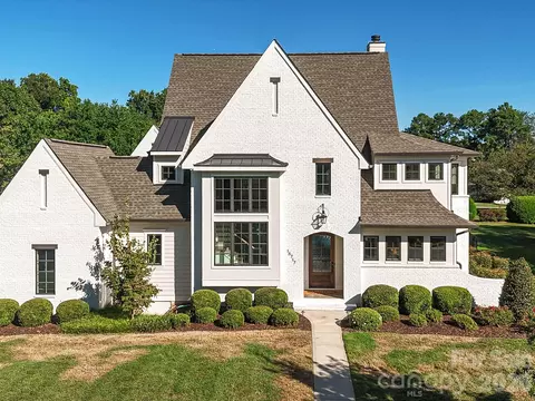 Exterior - 18717 Square Sail Rd, Cornelius, NC 28031 photo 10 of 11
