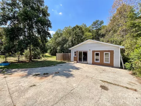 Exterior - 3304 Griffith Rd, Monroe, NC 28112 photo 11 of 12