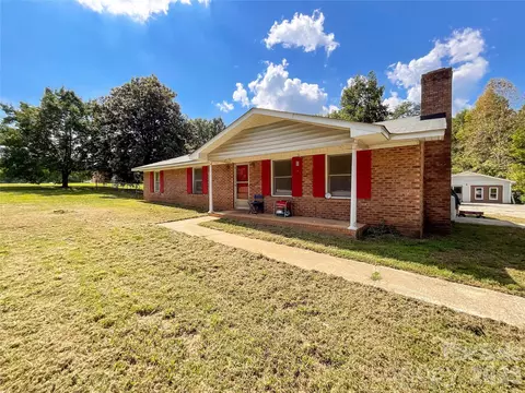 Exterior - 3304 Griffith Rd, Monroe, NC 28112 photo 2 of 12