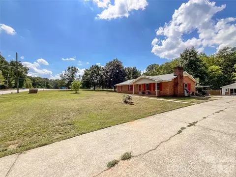 Exterior - 3304 Griffith Rd, Monroe, NC 28112 photo 5 of 12