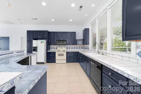 Kitchen - Pompano Place, Cornelius, NC 28031 photo 3 of 3