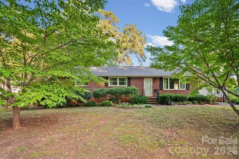 2019 Carol Dr, Gastonia, NC 28054