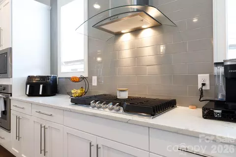 Kitchen - 1522 Half Pint Loop, Fort Mill, SC 29708 photo 4 of 6