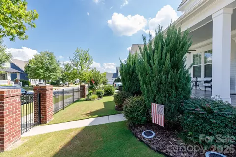 Exterior - 1522 Half Pint Loop, Fort Mill, SC 29708 photo 5 of 15