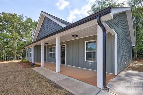 Exterior - 519 S Third St, Mcbee, SC 29101 photo 2 of 4